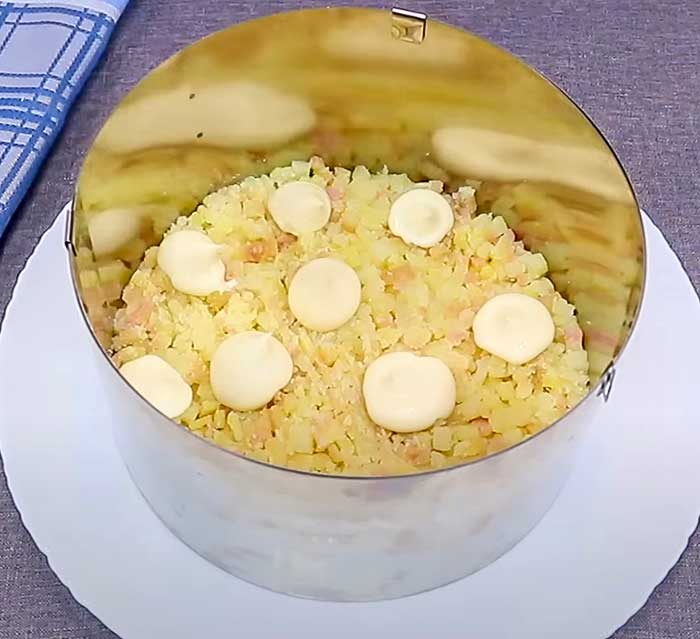 слой картофеля